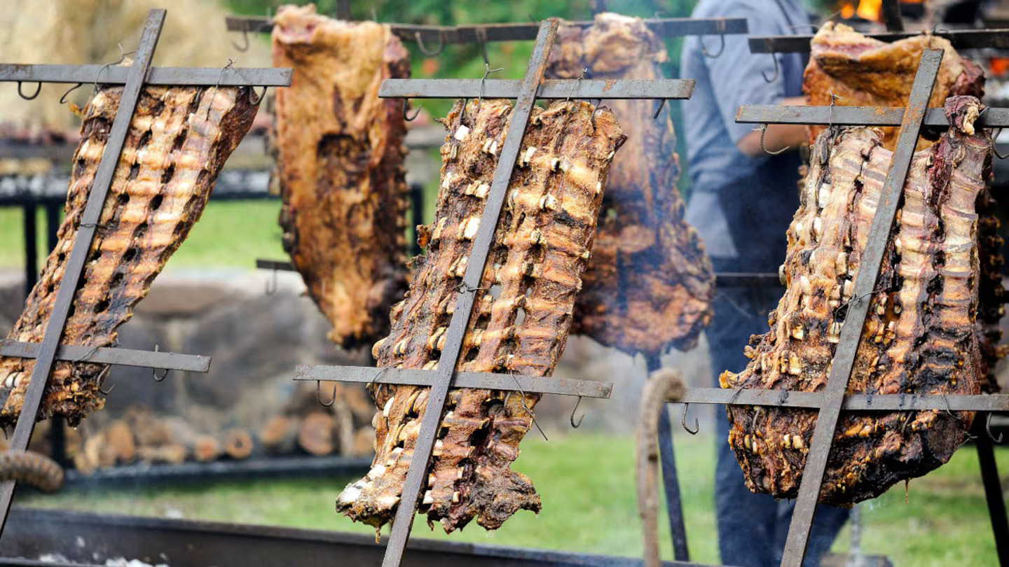 El pueblo que está a 1 hora de Buenos Aires, ideal para comer en una parrilla y pasar el día en el campo