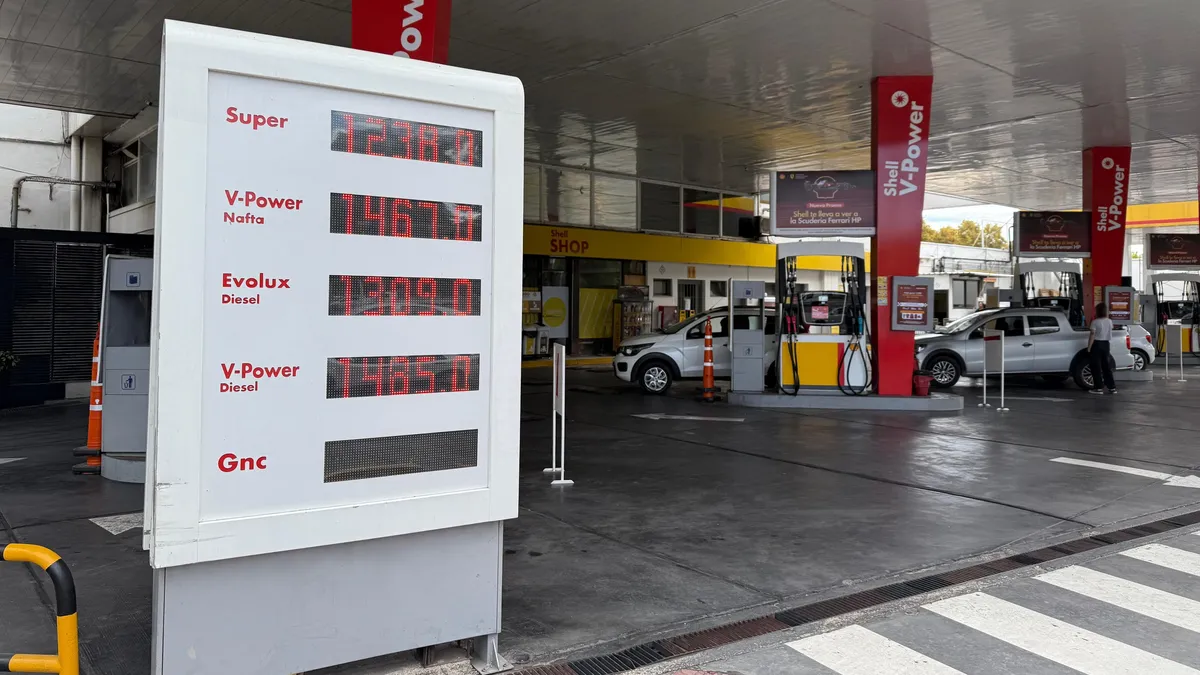 Tras la decisión de YPF, otras petroleras también bajaron sus precios
