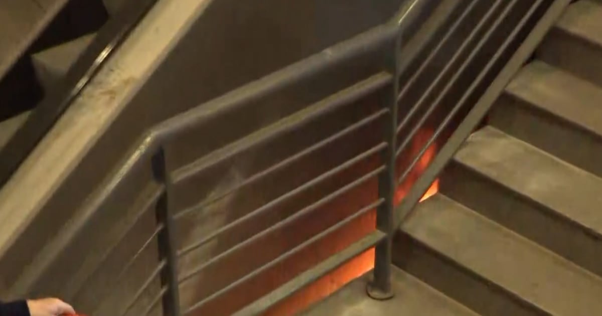 Incendio en una escalera mecánica de Constitución: evacuaron la terminal y un joven fue hospitalizado