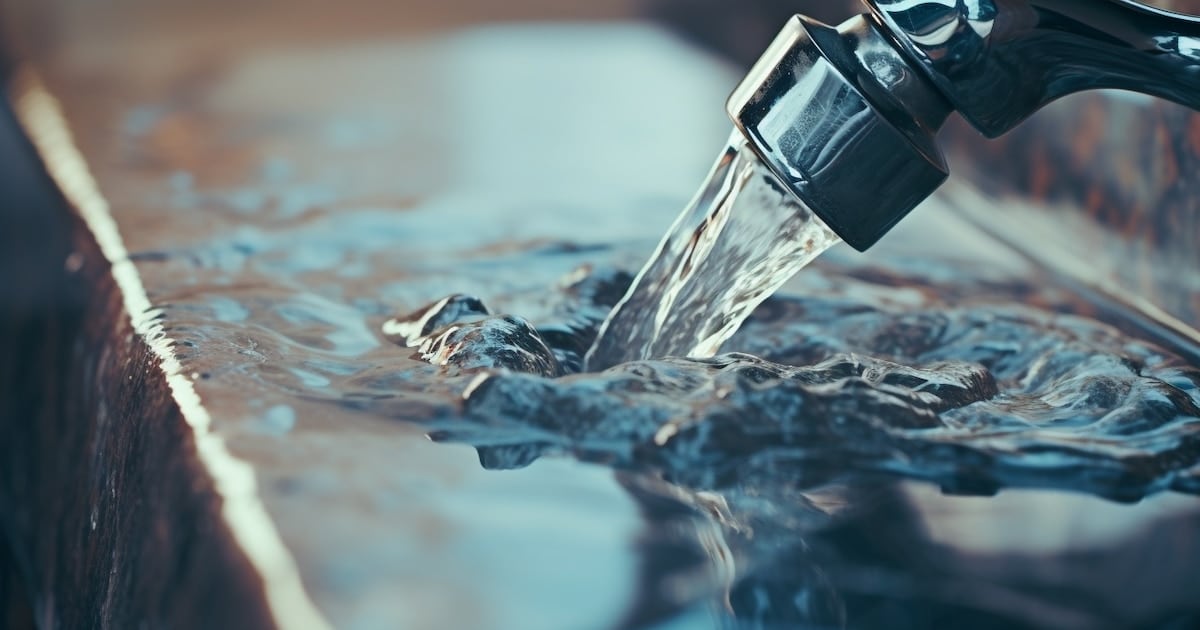 Audiencia pública por el agua: qué propone AySA, a quién le sube y a quién le baja la factura