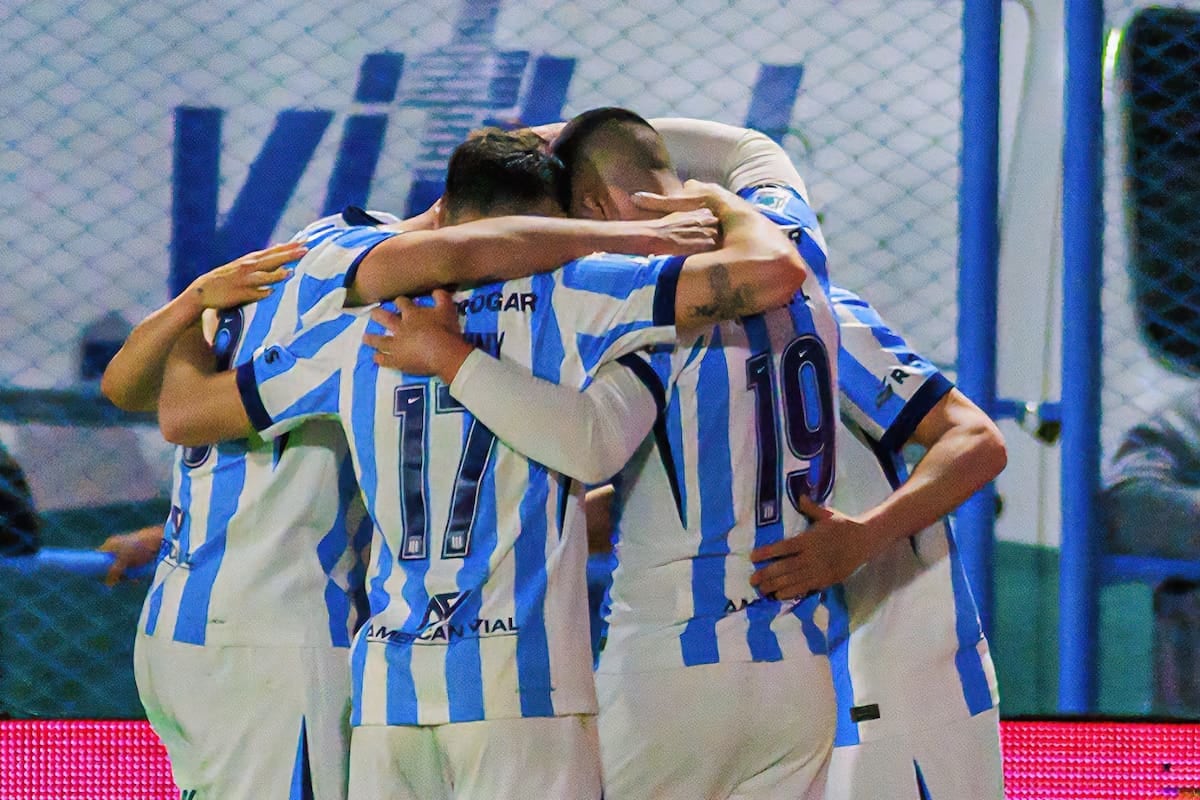 Racing se sacó la mufa en Río Cuarto y Romero arrancó ganando en lo de Vojvoda