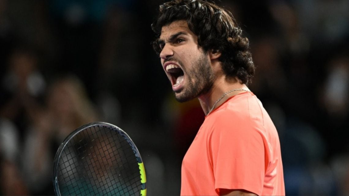 Alcaraz se sacó de encima a Munar y va por la gloria en Tokio