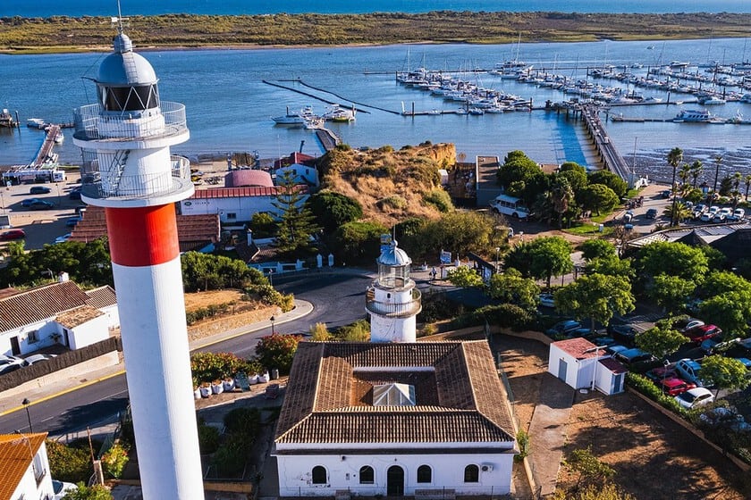 El Rompido, el pueblo de Huelva donde las coquinas se sirven frente al Atlántico