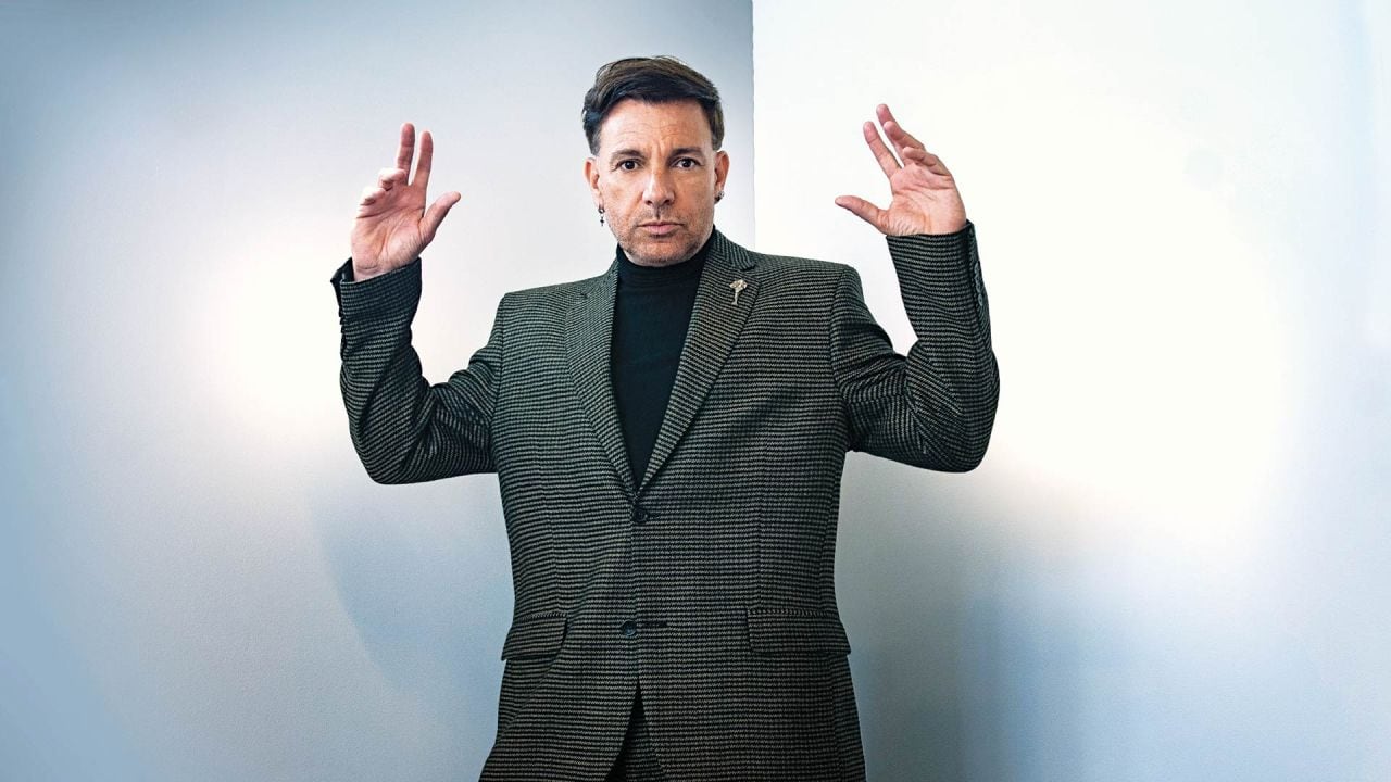 Bossi se saca la máscara: seis personajes, un solo actor y mucho amor en Disney+