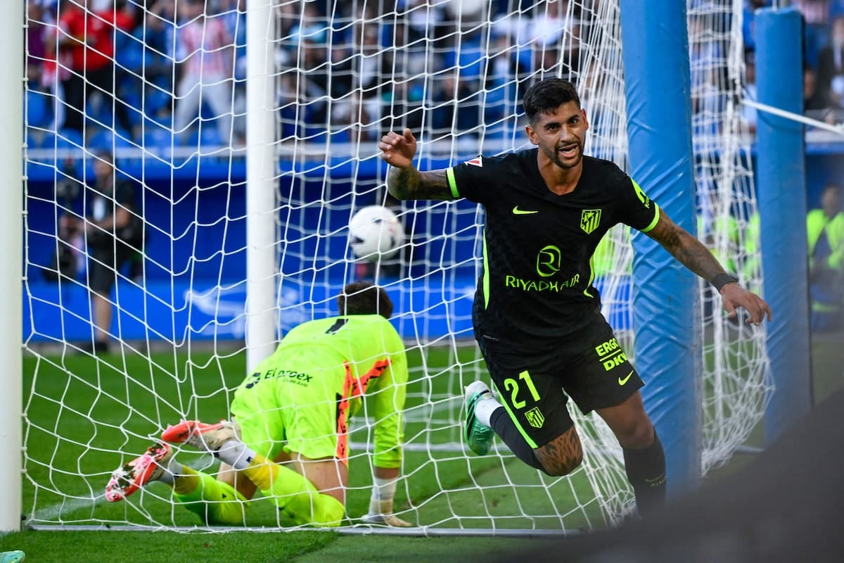 Cuti Romero fue cabecera salvadora y el Atleti se trajo tres puntos de oro desde Vitoria