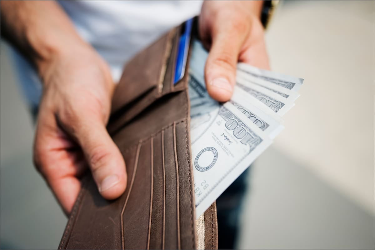 Dólar oficial y blue quedaron a solo cinco pesos de distancia y la inflación porteña volvió a acelerarse en septiembre