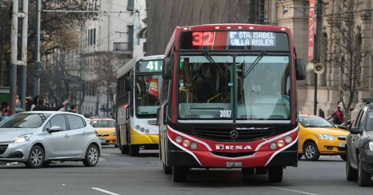 El boleto que no es igual en todo el país: la brecha de cuatro veces entre el colectivo más barato y el más caro