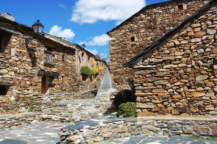Umbralejo: el pueblo de piedra que volvió a latir en la sierra de Guadalajara