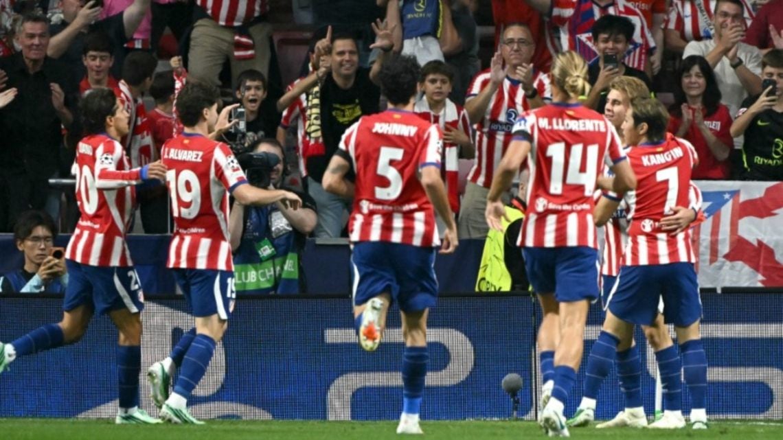 El Atleti recuperó la sonrisa europea con un 2-0 que lo deja mirando hacia arriba en la Champions