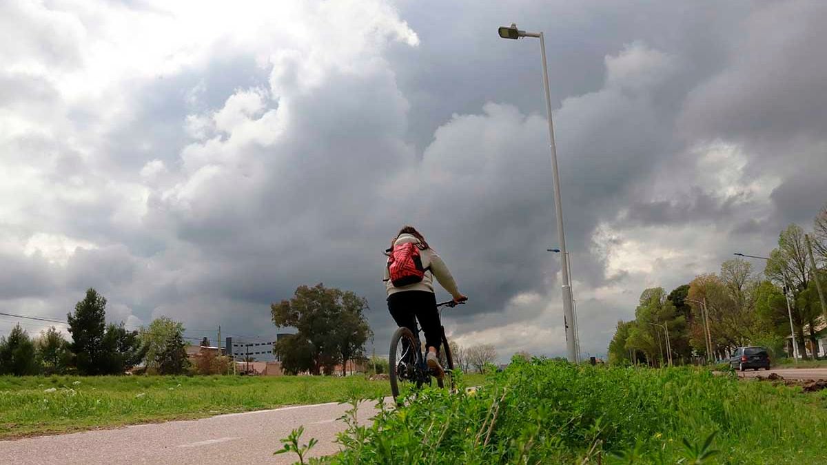 Neuquén se prepara para un fin de semana pasado por agua: entre nubes, viento y tormentas eléctricas que no dan tregua