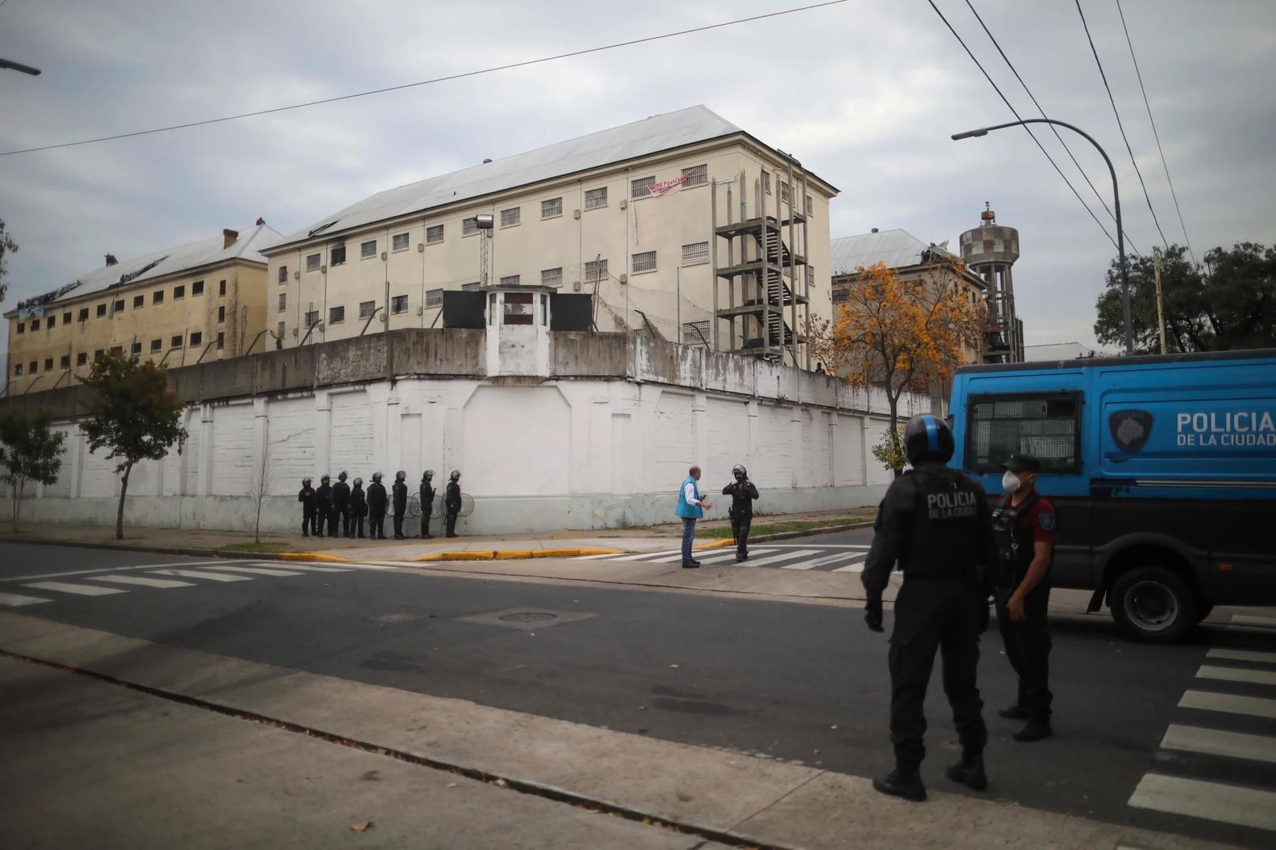 Vaciamiento de Devoto: ya relocalizaron al 60% de los internos y crecen las denuncias por pertenencias extraviadas