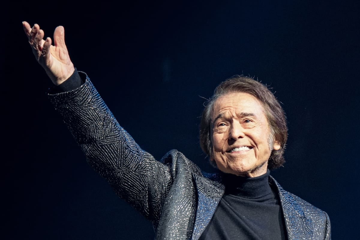 Raphael vuelve a subirse al Gran Rex con su propia historia detrás, en serie
