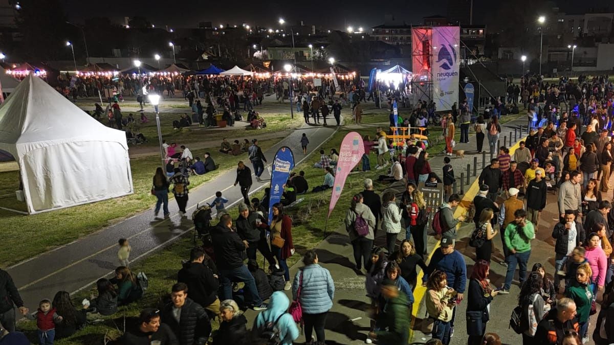 Una tarde con reposera en el parque: Neuquén se viste de feria para celebrar a las madres