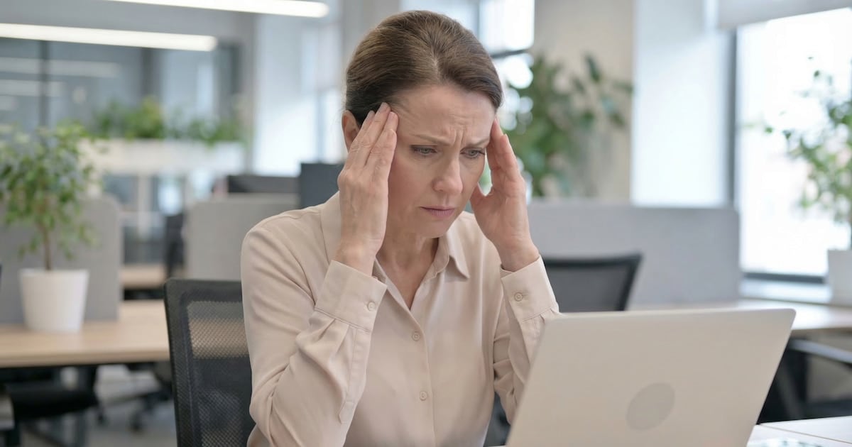 Cinco hábitos cotidianos para recuperar el cuerpo cuando el trabajo ya no te deja descansar: lo que dice una nutricionista naturópata sobre el burnout hormonal