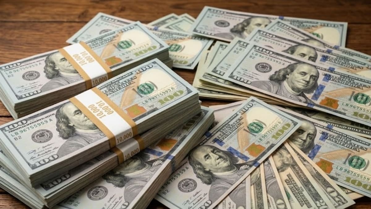 El blue se sostuvo en $1.555 y la brecha con el oficial se redujo a veinte pesos en el arranque de la semana