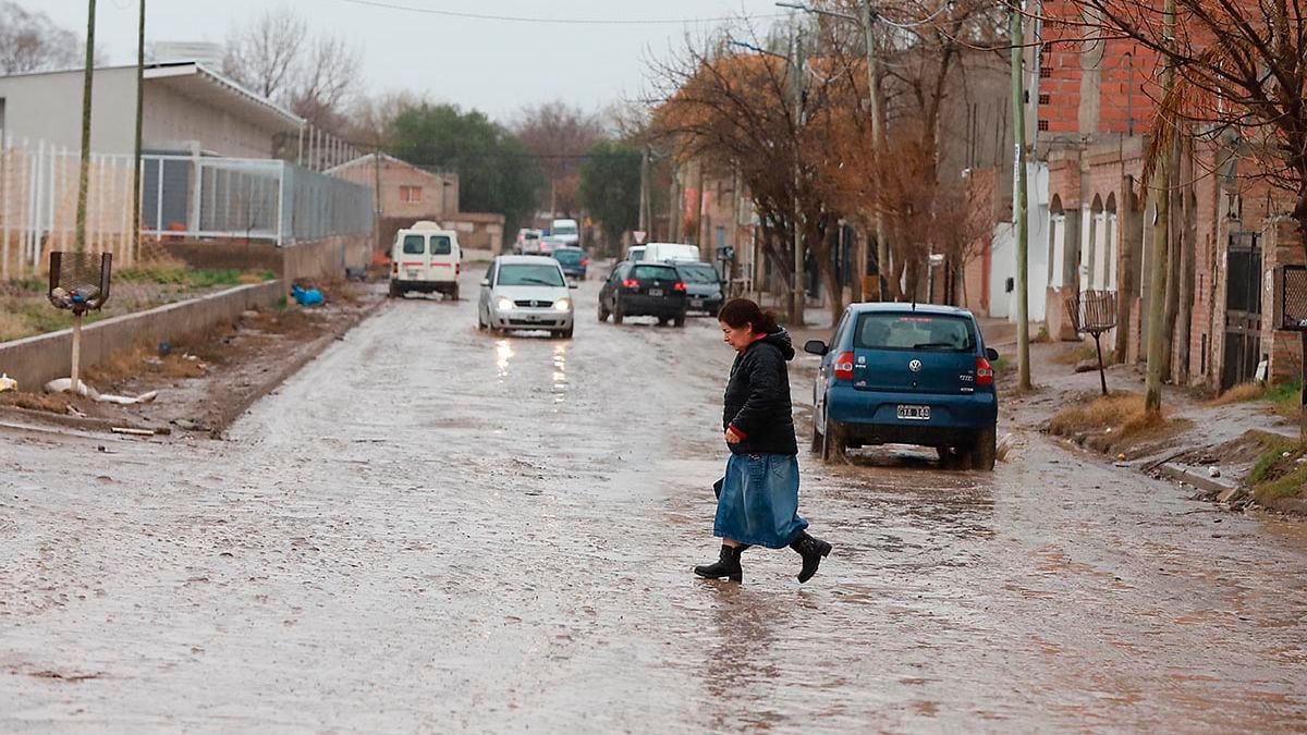 El reloj corre en Neuquén: qué hacer antes de que la tormenta llegue y el agua no deje tiempo para pensar