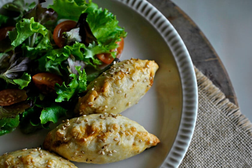 Empanadillas de ternera y champiñones: la masa casera que cambia todo