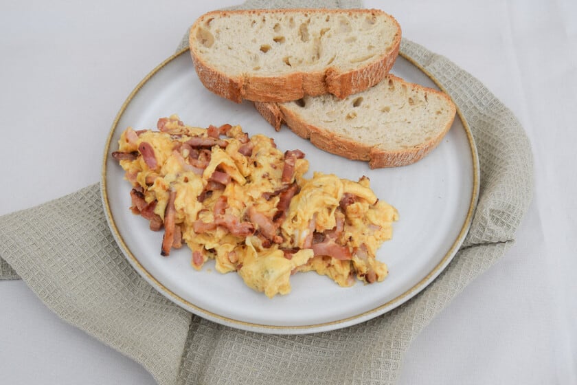 El arte de los huevos revueltos: cómo conseguir cremosidad sin errores